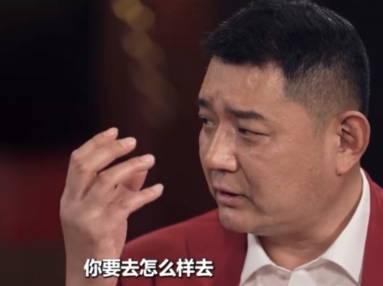 巩晓彬寄语年轻球员:现在收入提高了 你要怎样去匹配这种精神?